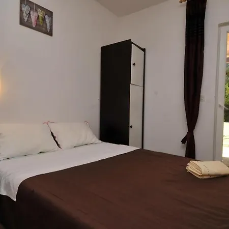Marin - Four Bedroom With Balcony And Garden View شقة *
