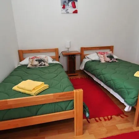 Marin - Four Bedroom With Balcony And Garden View * Buici (Dalmatia)