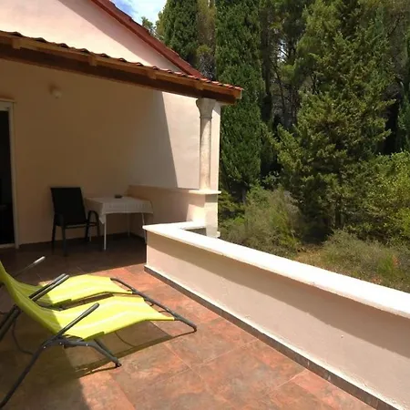 Marin - Four Bedroom With Balcony And Garden View Buici (Dalmatia)