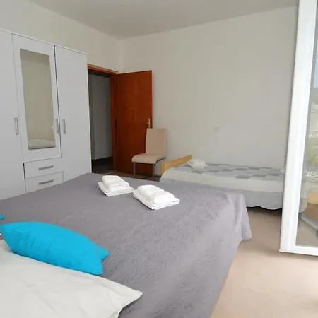 Apartament Marin - Four Bedroom With Balcony And Garden View Buici (Dalmatia)
