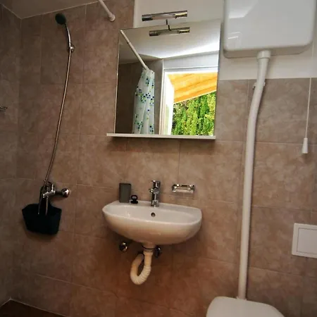 Marin - Four Bedroom With Balcony And Garden View *